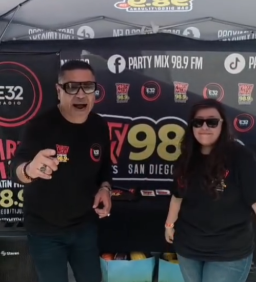 DanyOS y DJ Sam de The Party Show en Inauguración de Toros de Tijuana