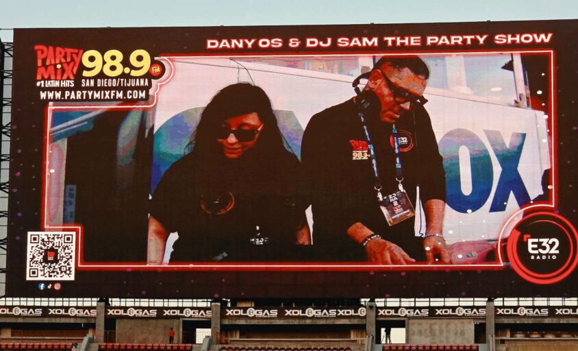 Party Mix 98.9FM en estadio caliente danyos y dj sam